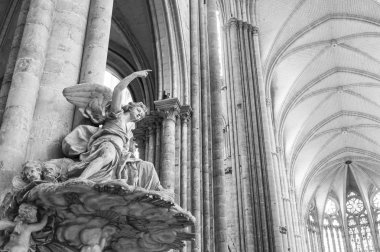 Ağlayan Melek içinde Katedrali Notre Dame, Amiens, Fransa heykeli