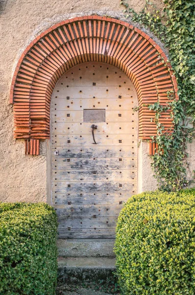 Beautiful vintage door details