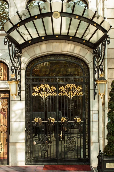 Güzel şık kapıya ayrıntıları