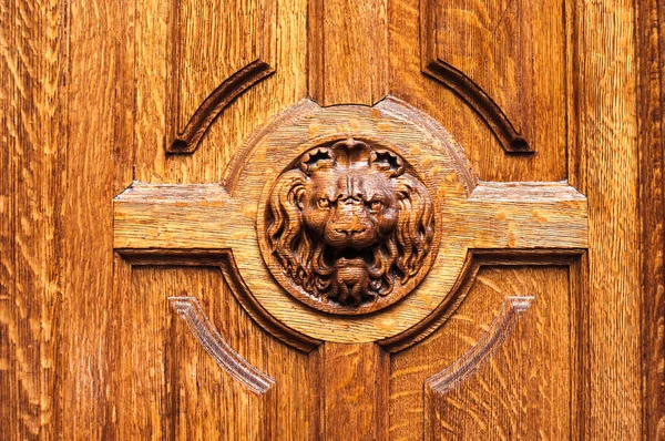 美しい木製ドア詳細 — ストック写真