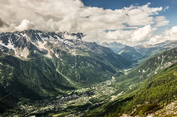 Vallei Van Stad Chamonix Onder Toppen Van Alpen Frankrijk — Stockfoto