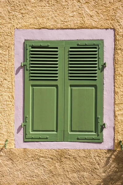Duvardaki Alsace Fransa Yeşil Pencere Kapalı — Stok fotoğraf