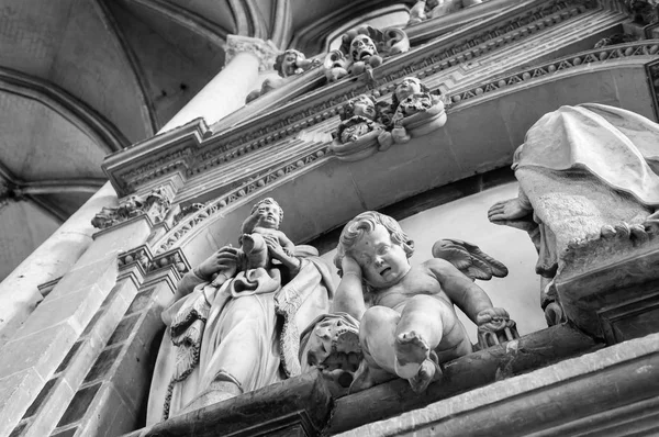 Statue Crying Angel Cathedral Notre Dame Amiens France — Stock Photo, Image