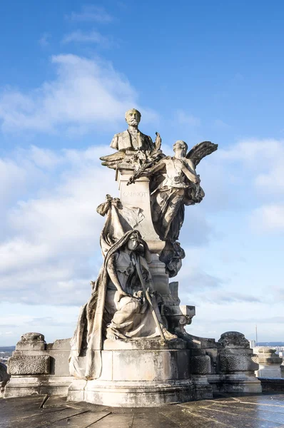 Статуя Carnot Ангулем Франція — стокове фото