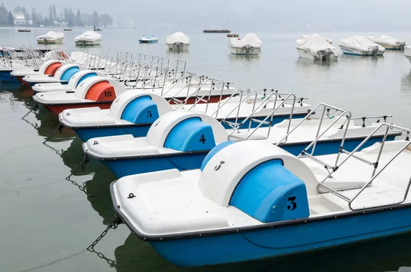 Pedalos Lago Annecy — Fotografia de Stock