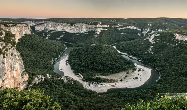 Φαράγγι Του Ποταμού Ardeche Κατά Σούρουπο Στο Νότο Της Γαλλίας — Φωτογραφία Αρχείου