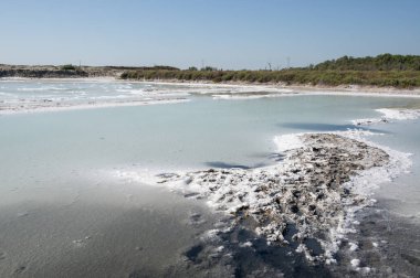 Tuz alanları Salin de Giraud Camargue, güneyinde çıkarılan ve Camargue'nın tuz işleme