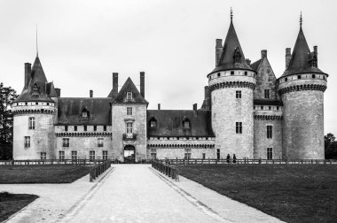 sully-sur-loire, Fransa chateau. Bu kalenin bulunduğu 14. yüzyıldan loire valley, tarihler ve Ortaçağ Kalesi başlıca örneklerinden biridir