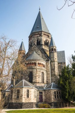 Tapınak Neuf kuğular Metz - Lorraine, Fransa ile. Bu kilise bir Romanesk revival stil binadır