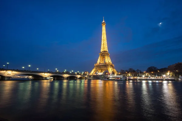 Paris Frankrijk December 2016 Panoramisch Uitzicht Eiffeltoren Tour Eiffel Verlicht — Stockfoto