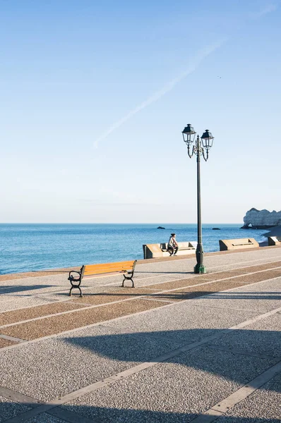 Lampadaire Sur Fond Bleu Mer Etretat Normandie France — Photo