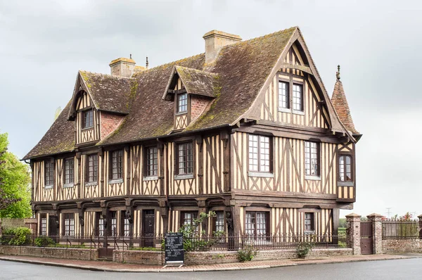 木结构建筑在法国多维尔 — 图库照片