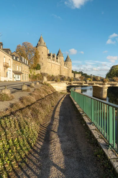 川とシャトー ジョッセリン ブルターニュ フランスを追放します 世紀に建てられた最初 — ストック写真