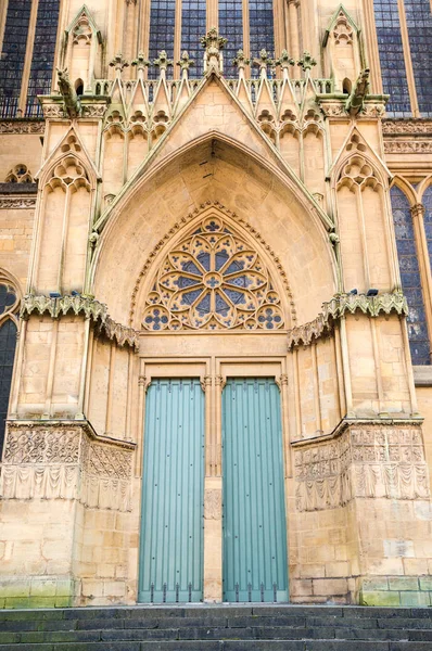 Собор Saint Etienne Мец Лотарингія Франція — стокове фото