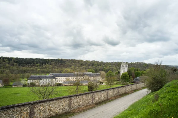 Bec Hellouin ノルマンディー フランスの修道院 — ストック写真