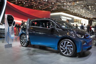 Paris, Fransa - 10 Ekim 2016: 2016 göster Bmw i3 Paris Motor görüntülenir. Bmw i3 olduğunu ilk sıfır emisyon seri araç elektrikli motor nedeniyle '