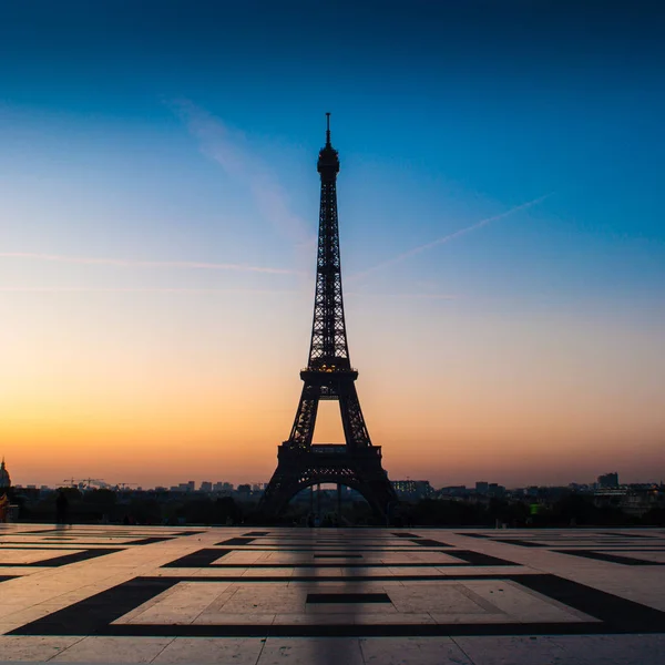 Paříž Francie Listopadu 2016 Eiffel Tower Tour Eiffel Osvětlené Soumraku — Stock fotografie