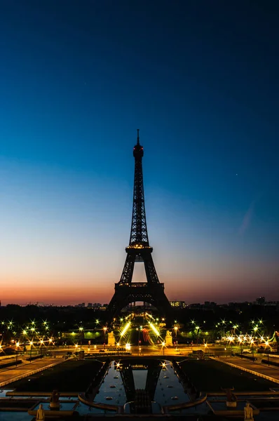 París Francia Noviembre 2016 Torre Eiffel Tour Eiffel Iluminada Atardecer —  Fotos de Stock