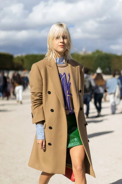 París Octubre 2016 Mujer Con Estilo Durante Semana Moda París —  Fotos de Stock