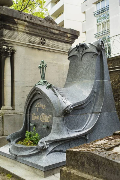 Paris France April 2016 Art Nouveau Style Grave Pere Lachaise — Zdjęcie stockowe