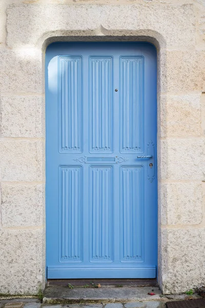 カンペール フランス ブルターニュの青いドア — ストック写真