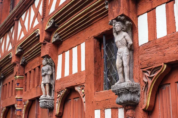 Дерев Яна Статуя Фасаді Старого Фахверкові Будівлі Ренн Бретань Франція — стокове фото