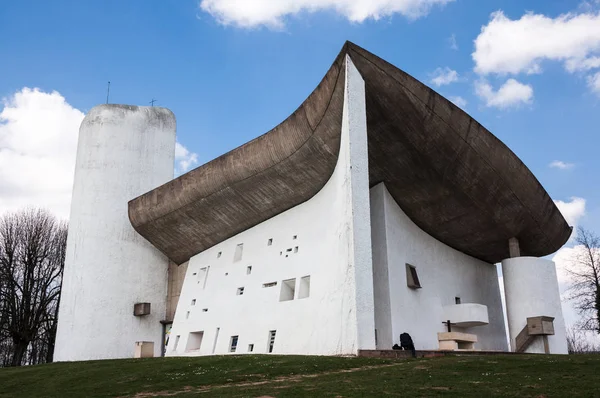 Notre-Dame du Haut, Fransa 'nın Ronchamp şehrinde bulunan bir Katolik kilisesidir. 