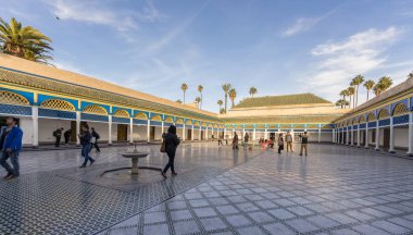 Marakeş, Fas - 2 Ocak 2017: güzel Bahia palace içinde çeşme ile. Bahia Palaceis bir Sarayı ve bahçeleri kümesi bulunan Marakeş, Fas