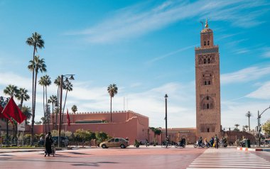 Koutoubia Cami veya Kutubiyya Camii, Marrakesh, Morocco'en büyük camisi olan