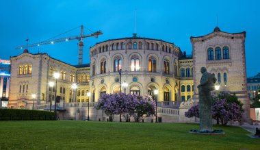 Gece, Norveç Oslo Parlamentosu