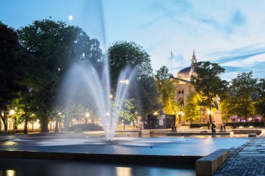 Çeşme ile gece, Norveç Oslo Ulusal Tiyatrosu