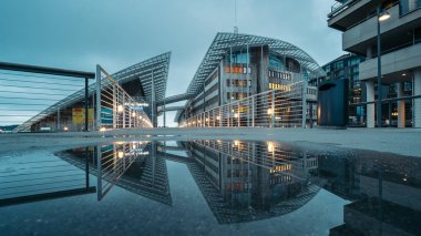 Oslo, Norveç - 30 Mayıs 2017: Astrup Fearnley Museum of Modern Art Oslo Norveç'te özel sektöre ait çağdaş sanat galerisi var. O kurulmuş ve 1993 yılında halka açılan.