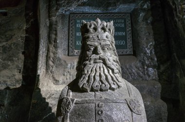 Krakow, Polonya - 4 Ocak 2015: Casimir III büyük (Lehçe: Kazimierz Wielki) tuz benim Wieliczka heykel