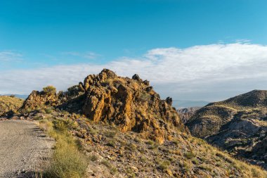 Tabernas çöl dağlar, İspanyol Desierto de Tabernas panoramik manzaralı. Europe sadece çöl. Almeria, İspanya Endülüs bölgesi. Korumalı vahşi alanı ve spagetti western filmler için