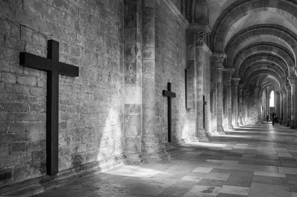 Croix Sur Mur Une Arcade Basilique Sainte Marie Madeleine Vezelay — Photo