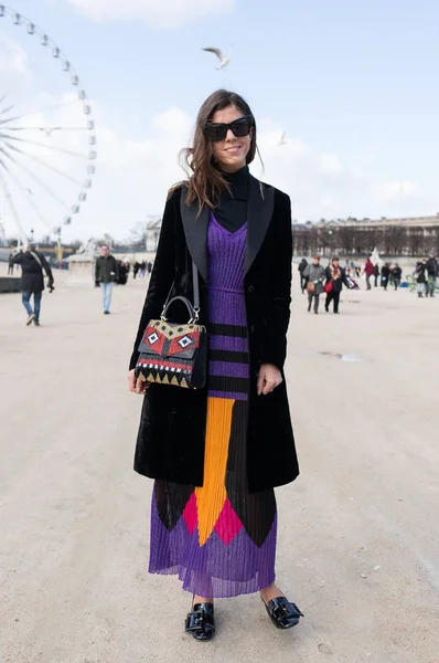 París Octubre 2016 Mujer Con Estilo Durante Semana Moda París —  Fotos de Stock