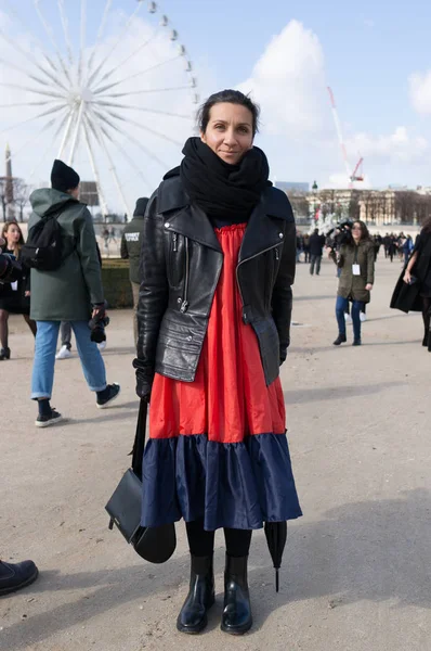 París Octubre 2016 Mujer Con Estilo Durante Semana Moda París —  Fotos de Stock