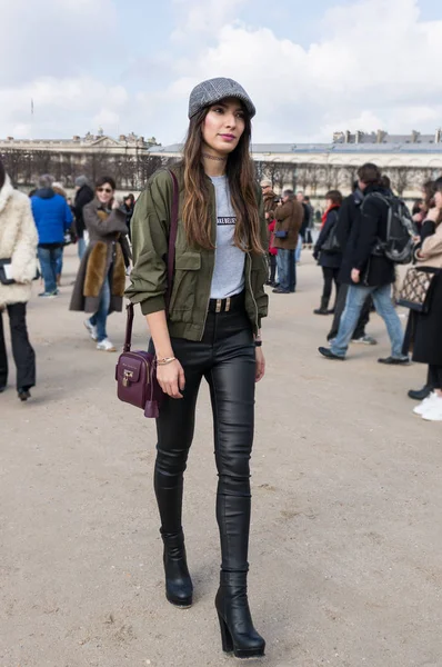 París Octubre 2016 Mujer Con Estilo Durante Semana Moda París —  Fotos de Stock