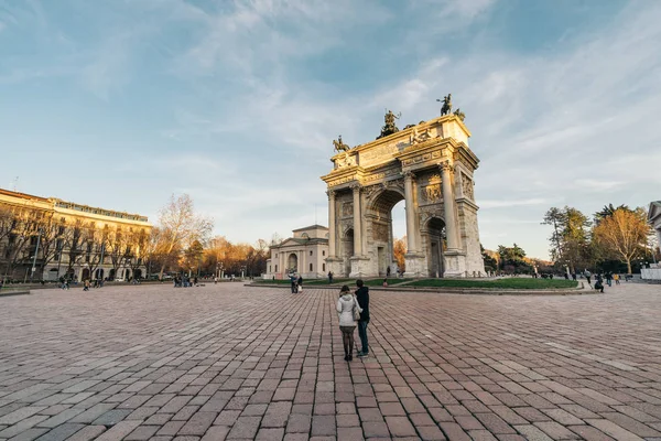 Arco Della Pace Την Αψίδα Της Ειρήνης Σούρουπο Στο Μιλάνο — Φωτογραφία Αρχείου