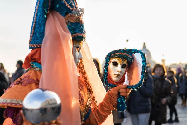 Venice Talya Şubat 2017 Venedik Karnavalı Sırasında Insanlar Yaklaşık Iki — Stok fotoğraf