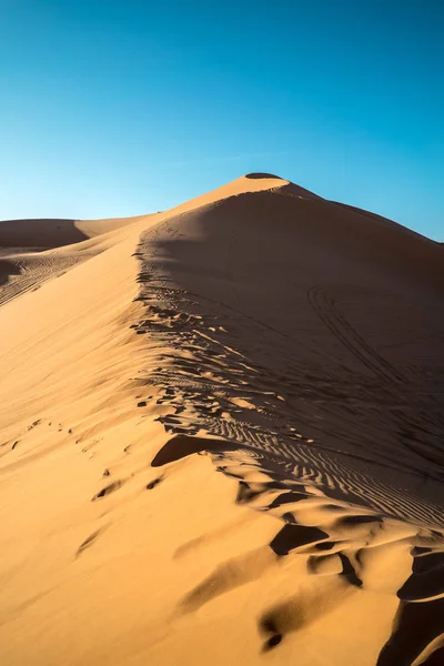メルズーガ モロッコ Erg チェビ砂丘の尾根 — ストック写真