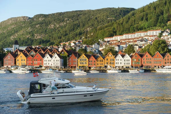 노르웨이 2015 Bryggen는 Fjord의 일렬로 세우는 건물의 시리즈입니다 그것은 유산의 — 스톡 사진