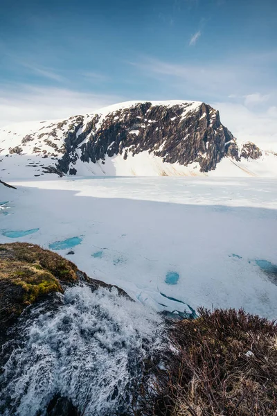ジェイランガー ノルウェーの近く Djupvatnet の凍結湖 — ストック写真