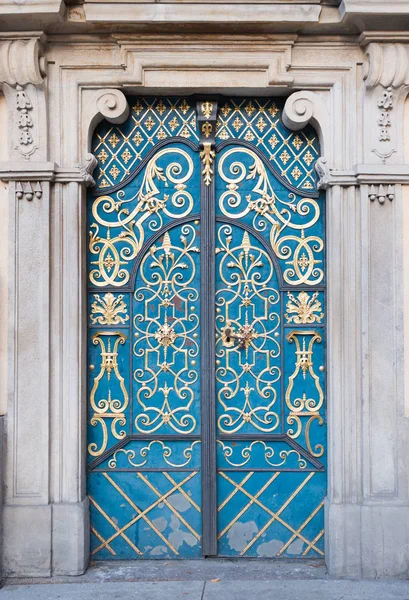 ワルシャワ ポーランドの古い中世ドア — ストック写真