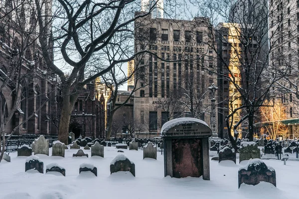 Trinity Church cemetery in downtown Manhattan, New York, USA