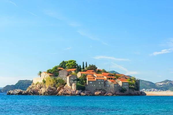 Güzel yaz günü Sveti Stefan Island'da Budva, Karadağ için. seyahat hedef
