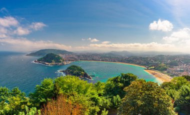 İspanya, Bask ülkesi, San Sebastian veya Donostia plaj La Concha ile