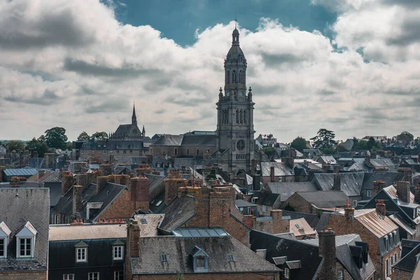 Normandía Francia Vista Antigua Ciudad Medieval Avranches Con Una Iglesia —  Fotos de Stock