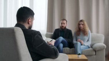 Aile danışmanı resepsiyonda