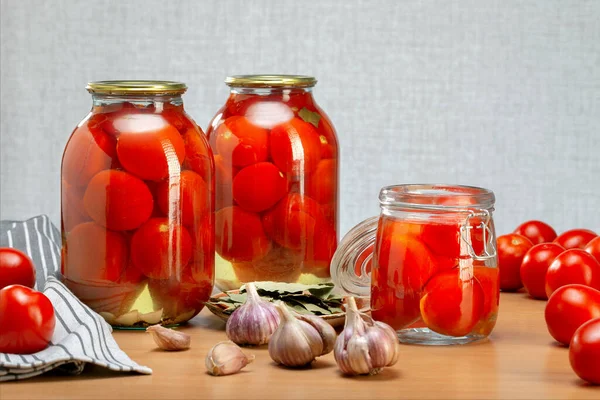 Canned Fresh Tomatoes Wooden Table — Stock Photo, Image